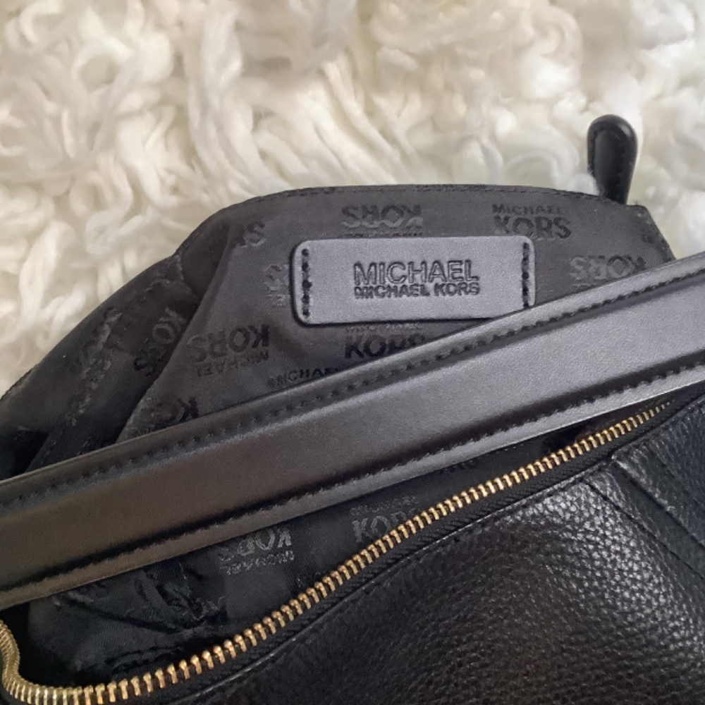 EUC Micheal Kors Black Pebble leather shoulder hand crossbody bag hobo - Picture 7 of 11